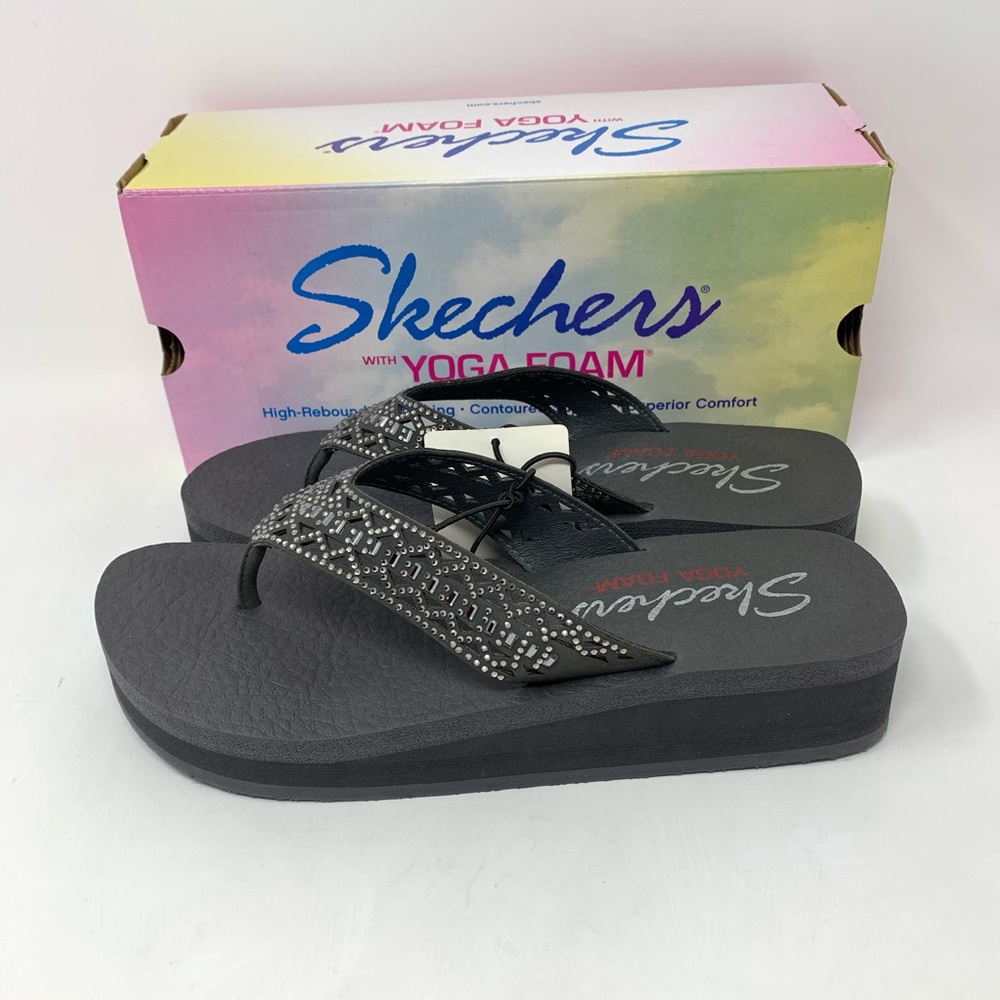🎁Skechers Yoga Foam Wedge Rhinestone Flip Flops - Picture 3 of 7